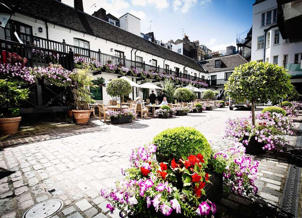 The Stafford London Hotel Екстериор снимка The courtyard of the hotel