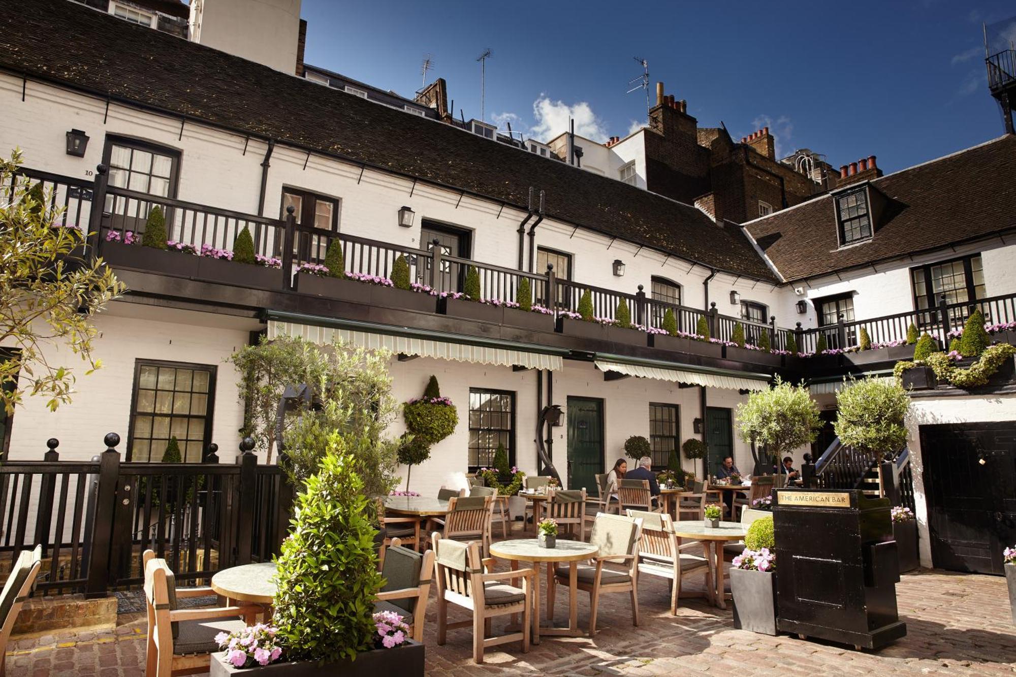The Stafford London Hotel Екстериор снимка The courtyard at the Swan