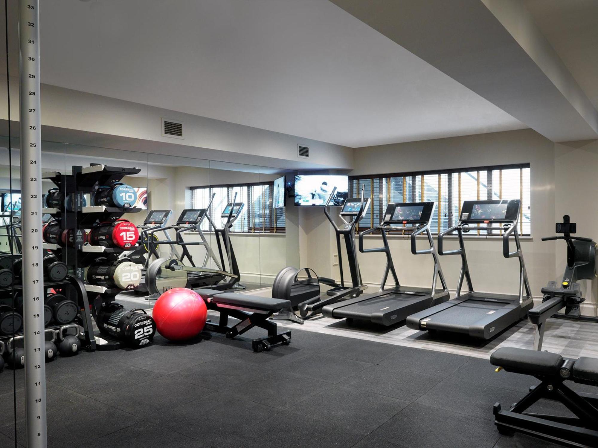 The Stafford London Hotel Екстериор снимка The gym at the 2012 London Olympics