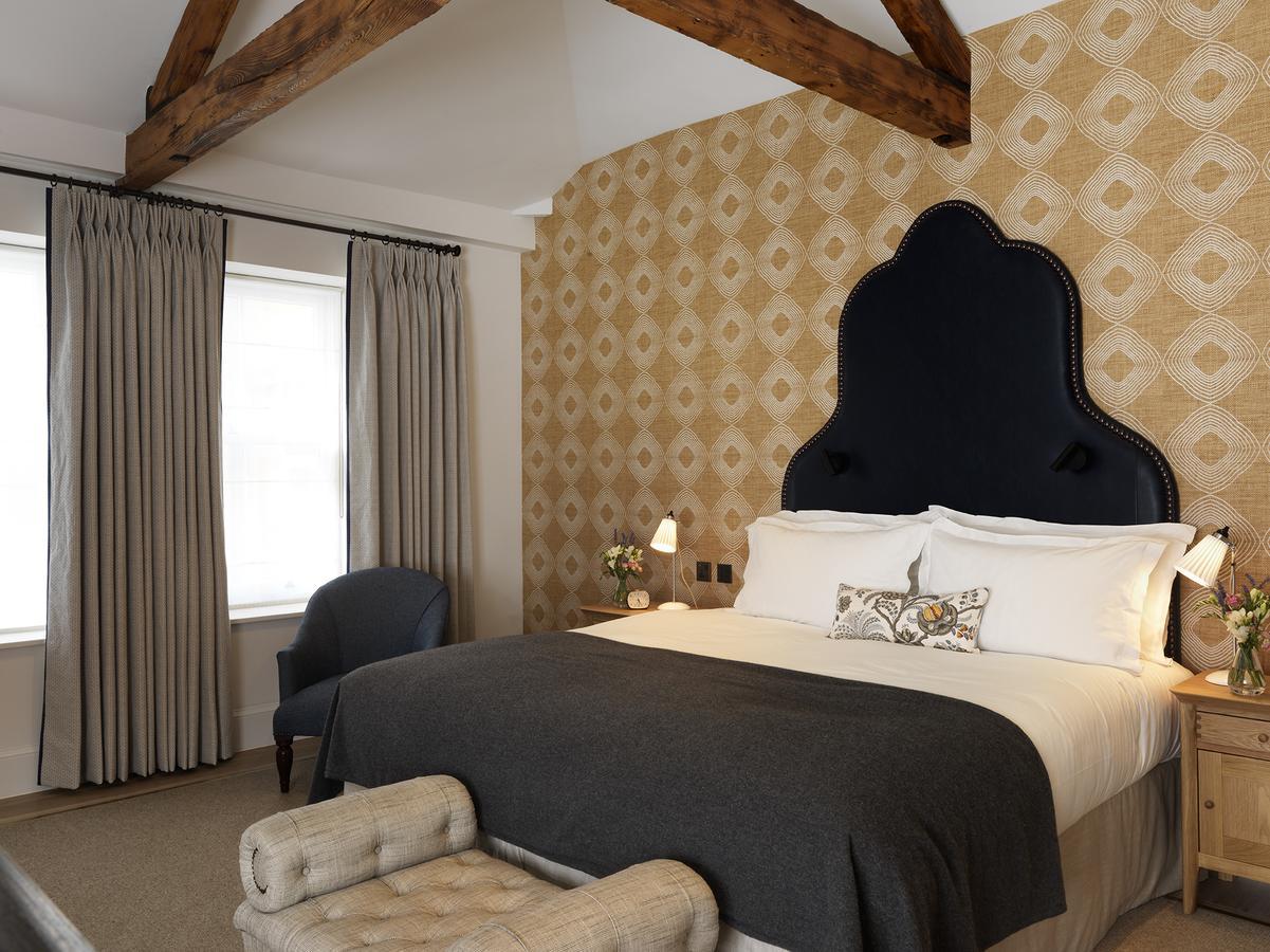 The Stafford London Hotel Екстериор снимка A bedroom at The Mitre